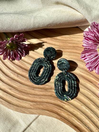 BLACK MARBLE LOOP EARRINGS